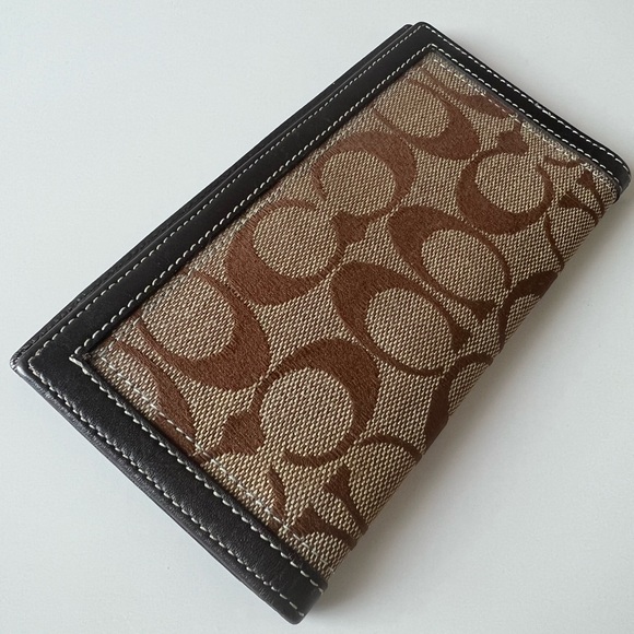 Coach Holder🤎 - Picture 3 of 4